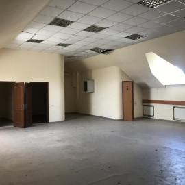 Сдам нежилую недвижимость, помещение свободного назначения , 2  ком., 252 м², косметический ремонт