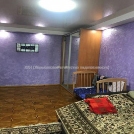 Продам квартиру, Познанская ул. , 2 кім., 45 м², косметический ремонт