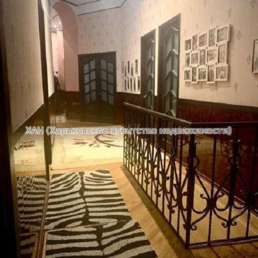 Продам квартиру, Черноглазовская ул. , 5  ком., 155 м², капитальный ремонт 