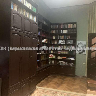 Продам квартиру, Черноглазовская ул. , 5  ком., 155 м², капитальный ремонт 