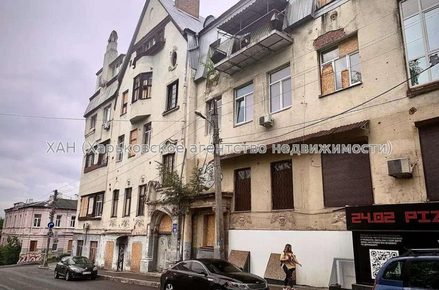 Продам квартиру, Черноглазовская ул. , 5 кім., 155 м², капитальный ремонт 