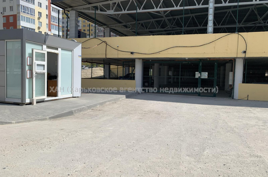 Продам квартиру, Гвардейцев Широнинцев ул. , 70В , 4 кім., 104 м², без внутренних работ 