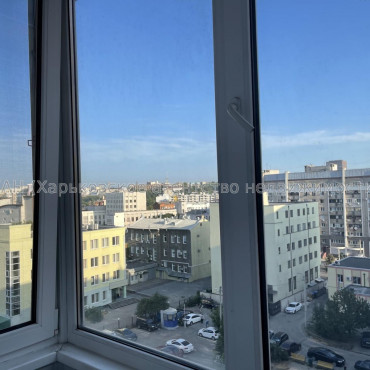 Продам квартиру, Героев Харькова просп. , 3 кім., 80 м², капитальный ремонт 