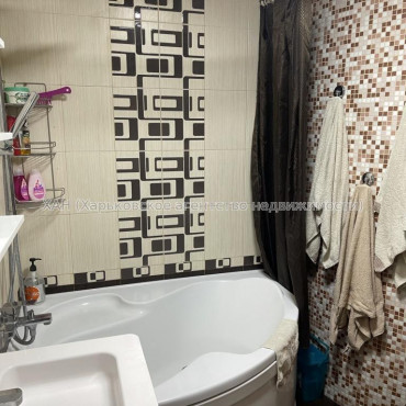 Продам квартиру, Героев Харькова просп. , 3 кім., 80 м², капитальный ремонт 
