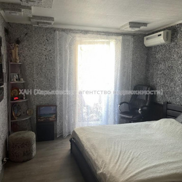 Продам квартиру, Героев Харькова просп. , 3 кім., 80 м², капитальный ремонт 