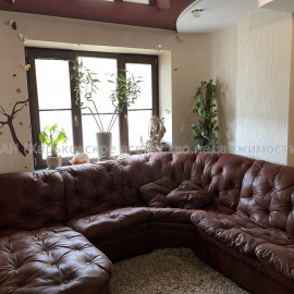 Продам квартиру, Героев Харькова просп. , 3 кім., 80 м², капитальный ремонт