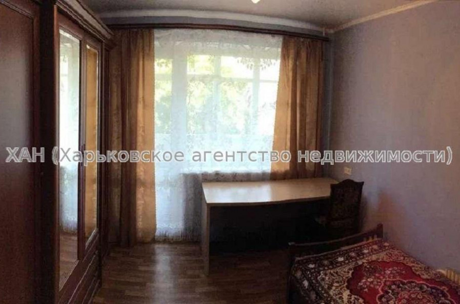 Продам квартиру, Волонтерская ул. , 4 кім., 83 м², капитальный ремонт 