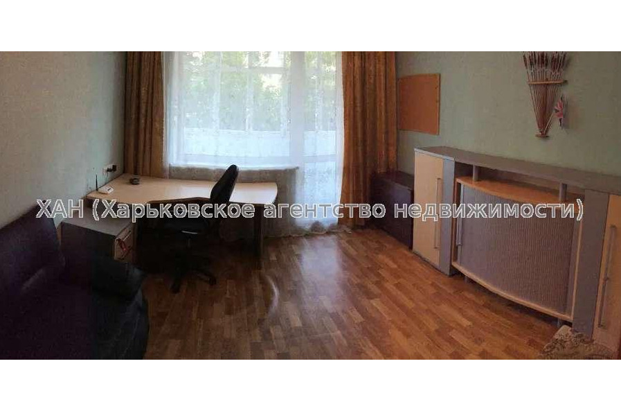 Продам квартиру, Волонтерская ул. , 4  ком., 83 м², капитальный ремонт 