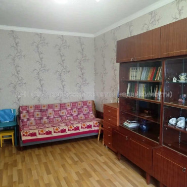 Продам квартиру, 23 Августа ул. , 1 кім., 33 м², косметический ремонт 