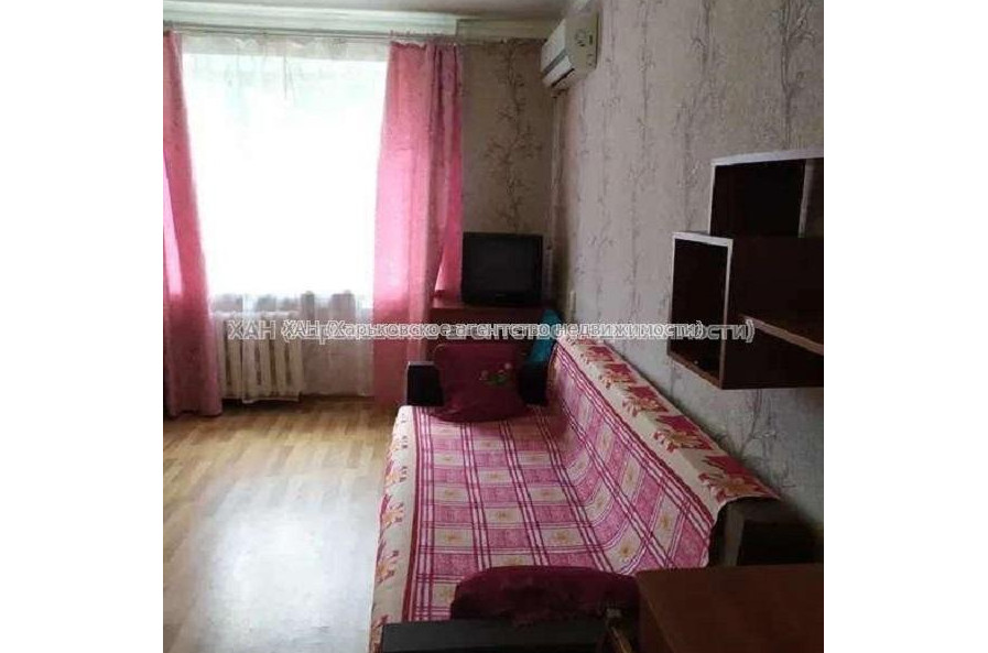 Продам квартиру, 23 Августа ул. , 1 кім., 33 м², косметический ремонт 
