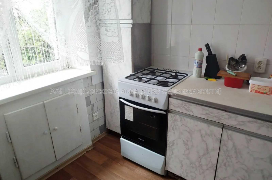 Продам квартиру, 23 Августа ул. , 1 кім., 33 м², косметический ремонт 