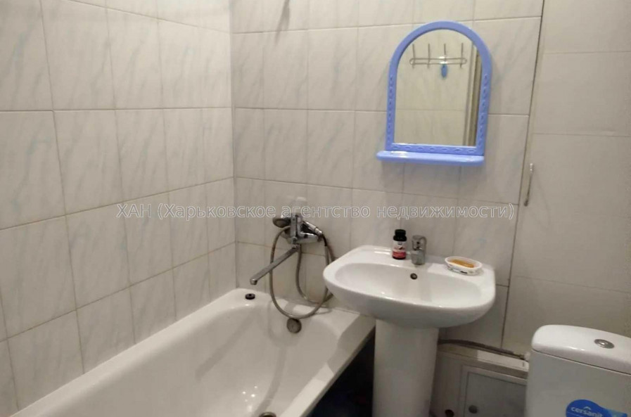 Продам квартиру, 23 Августа ул. , 1 кім., 33 м², косметический ремонт 