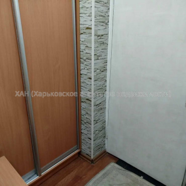 Продам квартиру, 23 Августа ул. , 1 кім., 33 м², косметический ремонт 
