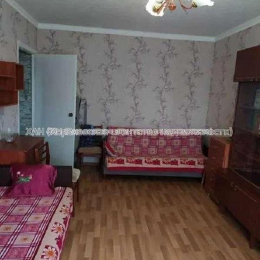 Продам квартиру, 23 Августа ул. , 1 кім., 33 м², косметический ремонт 