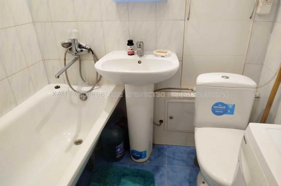 Продам квартиру, 23 Августа ул. , 1 кім., 33 м², косметический ремонт 