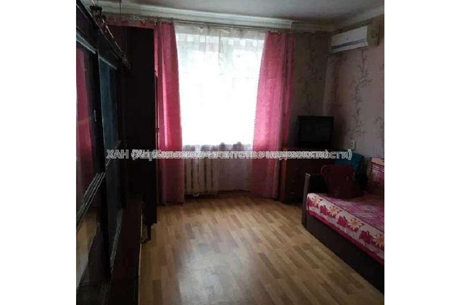 Продам квартиру, 23 Августа ул. , 1 кім., 33 м², косметический ремонт 