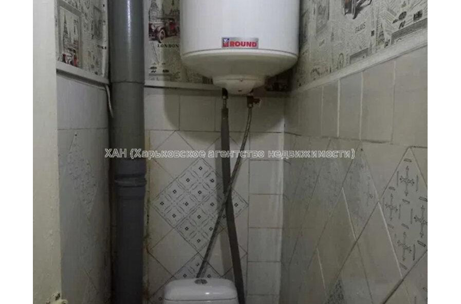 Продам квартиру, Зерновая ул. , 2 кім., 46 м², частичный ремонт 