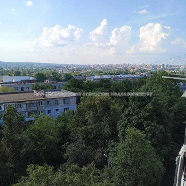 Продам квартиру, Зерновая ул. , 2 кім., 46 м², частичный ремонт 