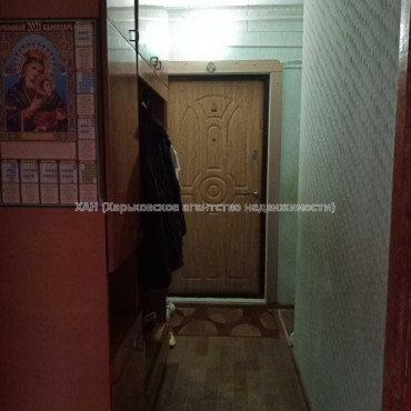 Продам квартиру, Зерновая ул. , 2  ком., 46 м², частичный ремонт 