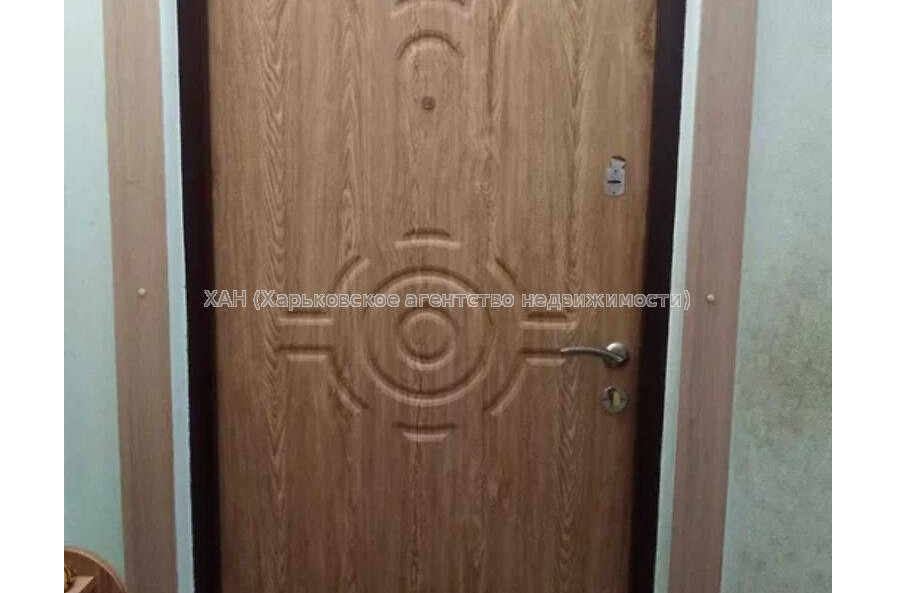 Продам квартиру, Зерновая ул. , 2 кім., 46 м², частичный ремонт 