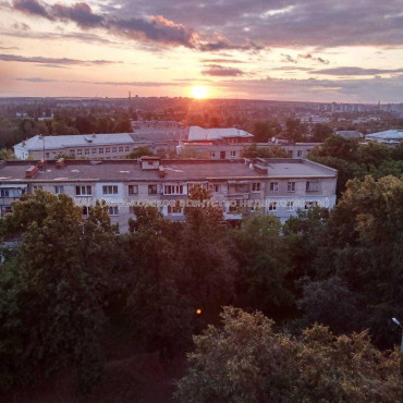 Продам квартиру, Зерновая ул. , 2  ком., 46 м², частичный ремонт 