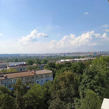 Продам квартиру, Зерновая ул. , 2 кім., 46 м², частичный ремонт 