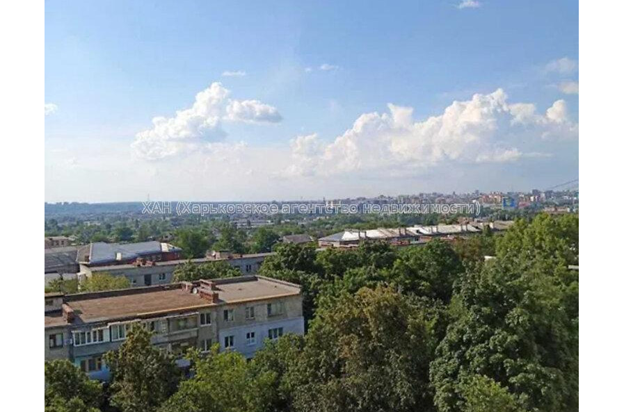 Продам квартиру, Зерновая ул. , 2 кім., 46 м², частичный ремонт 