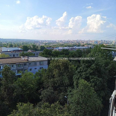 Продам квартиру, Зерновая ул. , 2  ком., 46 м², частичный ремонт 