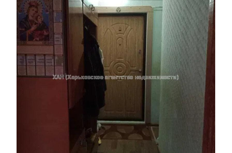 Продам квартиру, Зерновая ул. , 2 кім., 46 м², частичный ремонт 