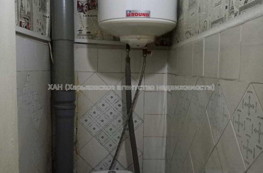 Продам квартиру, Зерновая ул. , 2 кім., 46 м², частичный ремонт 