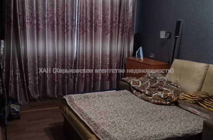 Продам квартиру, Зерновая ул. , 2 кім., 46 м², частичный ремонт 