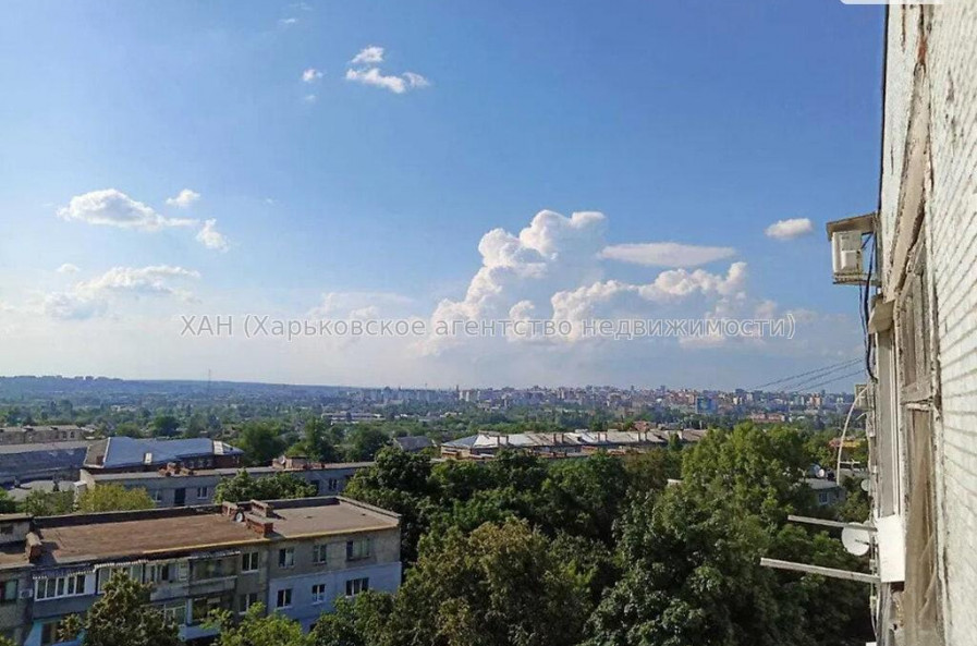 Продам квартиру, Зерновая ул. , 2 кім., 46 м², частичный ремонт 