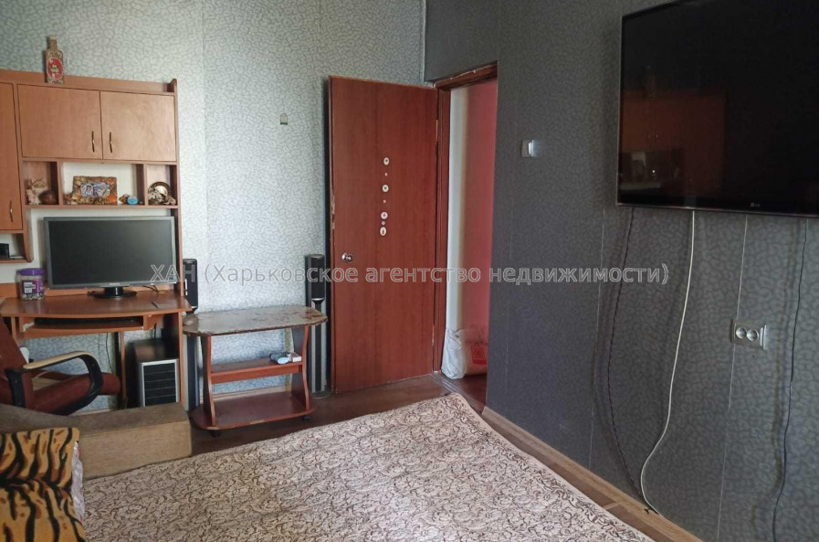 Продам квартиру, Зерновая ул. , 2 кім., 46 м², частичный ремонт 
