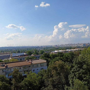 Продам квартиру, Зерновая ул. , 2  ком., 46 м², частичный ремонт 