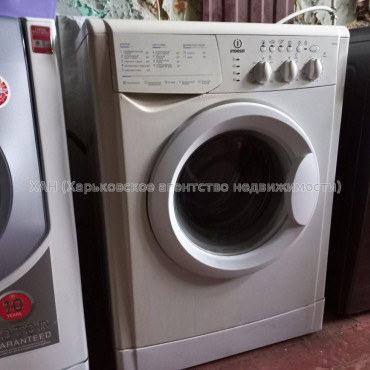 Продам квартиру, Коммунальщиков ул. , 1  ком., 35 м², косметический ремонт 