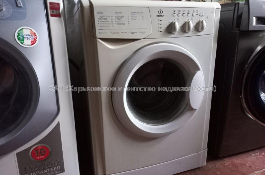 Продам квартиру, Коммунальщиков ул. , 1 кім., 35 м², косметический ремонт 