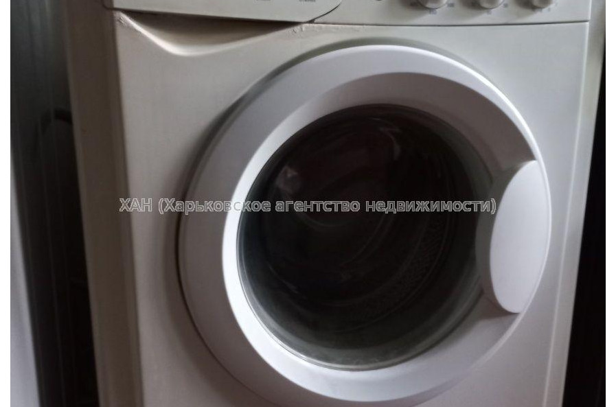 Продам квартиру, Коммунальщиков ул. , 1 кім., 35 м², косметический ремонт 