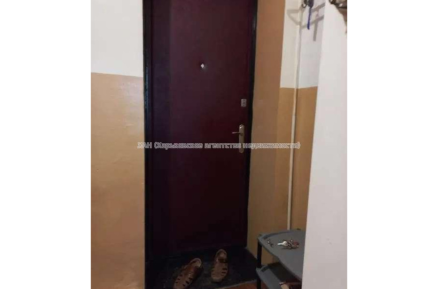 Продам квартиру, Коммунальщиков ул. , 1 кім., 35 м², косметический ремонт 