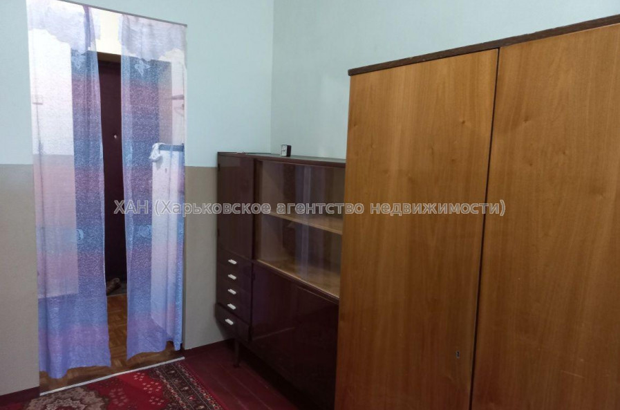Продам квартиру, Коммунальщиков ул. , 1 кім., 35 м², косметический ремонт 