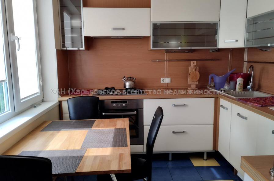 Сдам квартиру, Аэрокосмический пр. , 80 , 3  ком., 64 м², капитальный ремонт 