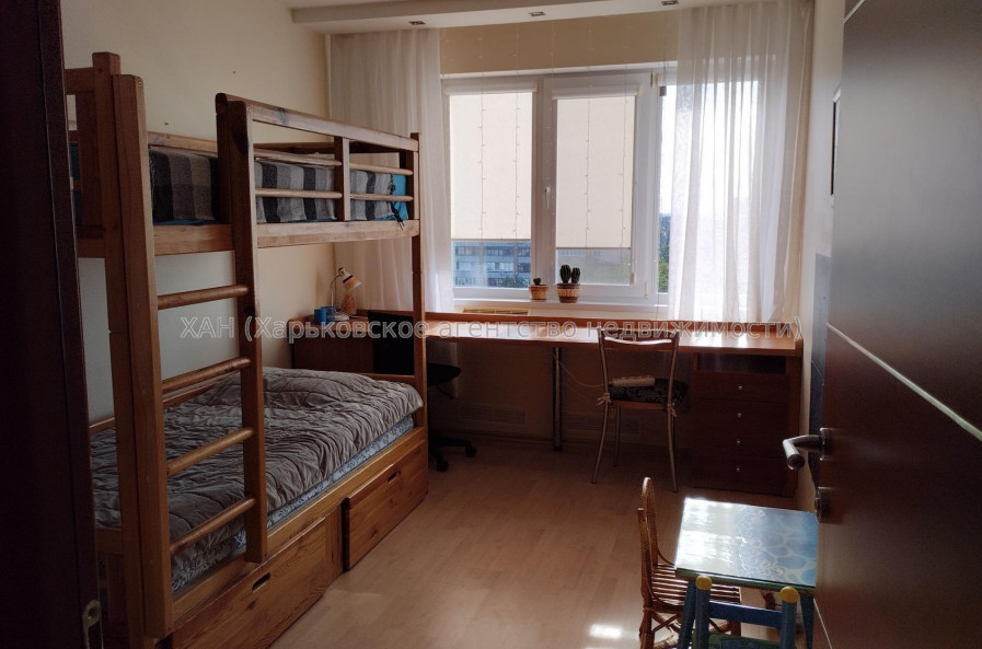 Сдам квартиру, Аэрокосмический пр. , 80 , 3  ком., 64 м², капитальный ремонт 