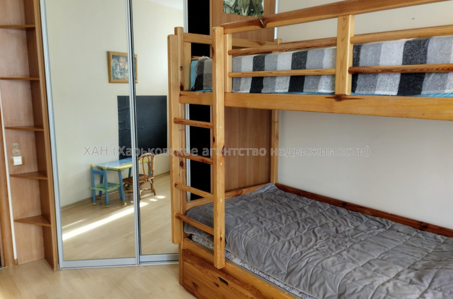 Сдам квартиру, Аэрокосмический пр. , 80 , 3  ком., 64 м², капитальный ремонт 