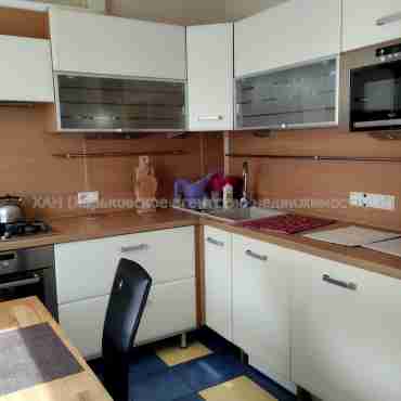 Сдам квартиру, Аэрокосмический пр. , 80 , 3  ком., 64 м², капитальный ремонт 