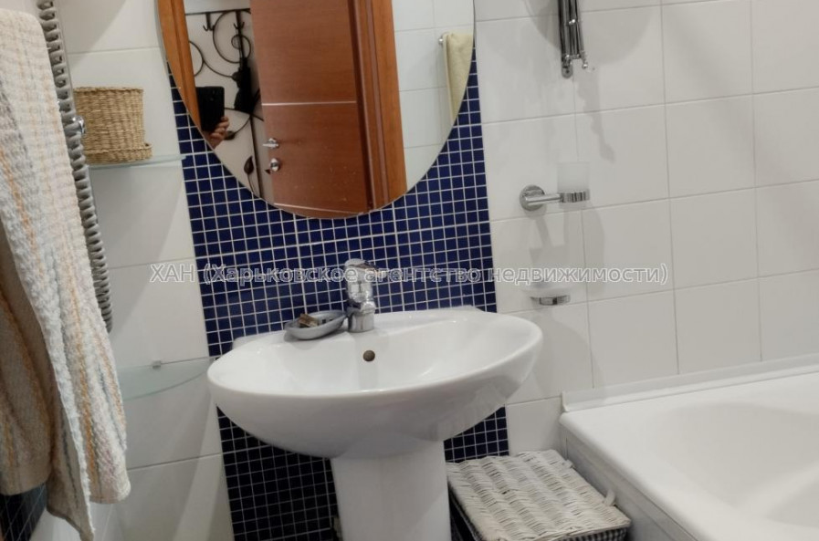 Сдам квартиру, Аэрокосмический пр. , 80 , 3  ком., 64 м², капитальный ремонт 