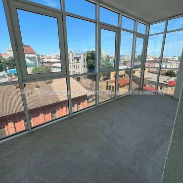 Продам квартиру, Кузнечная ул. , 4 кім., 167 м², без отделочных работ 