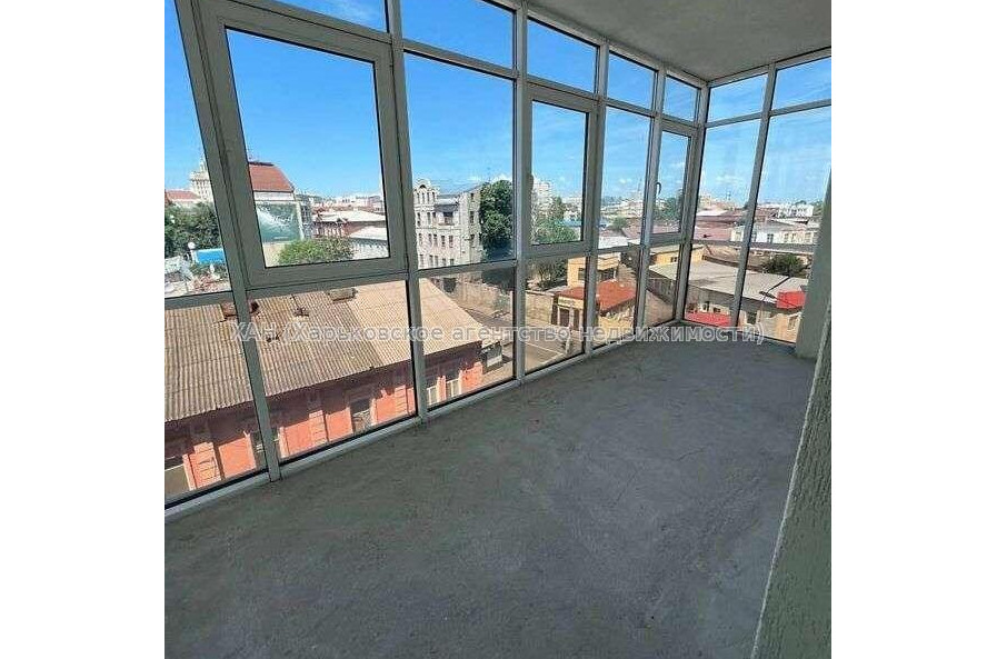 Продам квартиру, Кузнечная ул. , 4  ком., 167 м², без отделочных работ 