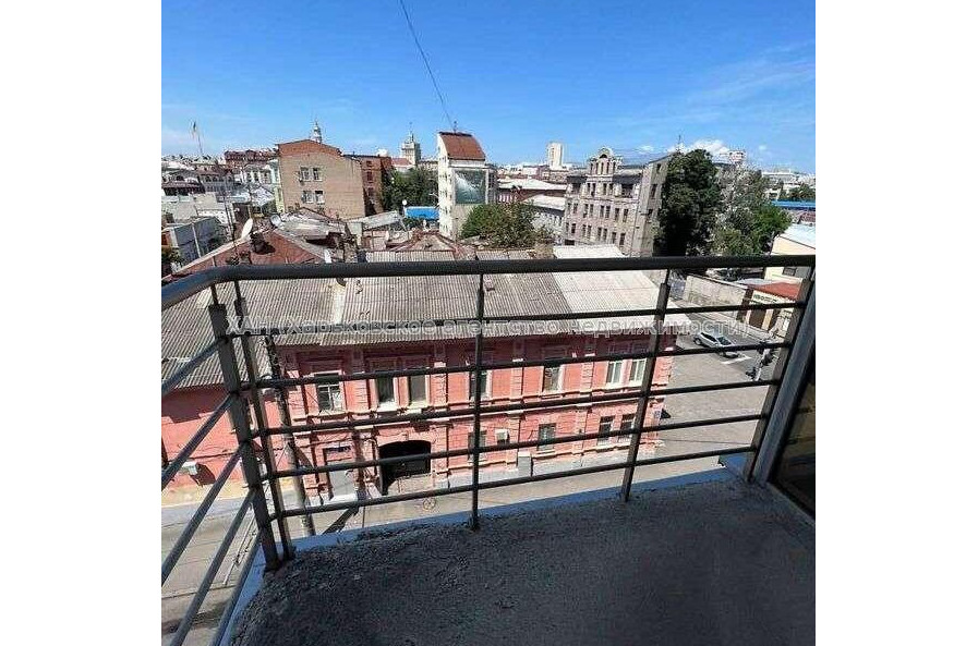 Продам квартиру, Кузнечная ул. , 4  ком., 167 м², без отделочных работ 