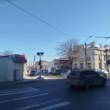 Продам квартиру, Кузнечная ул. , 4 кім., 167 м², без отделочных работ 