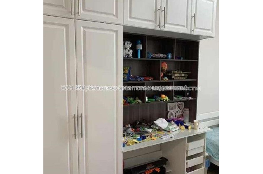 Продам квартиру, Гвардейцев Широнинцев ул. , 3  ком., 104 м², евроремонт 