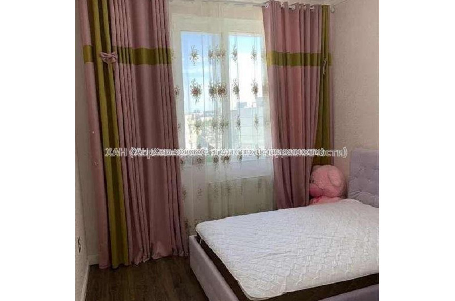 Продам квартиру, Гвардейцев Широнинцев ул. , 3  ком., 104 м², евроремонт 